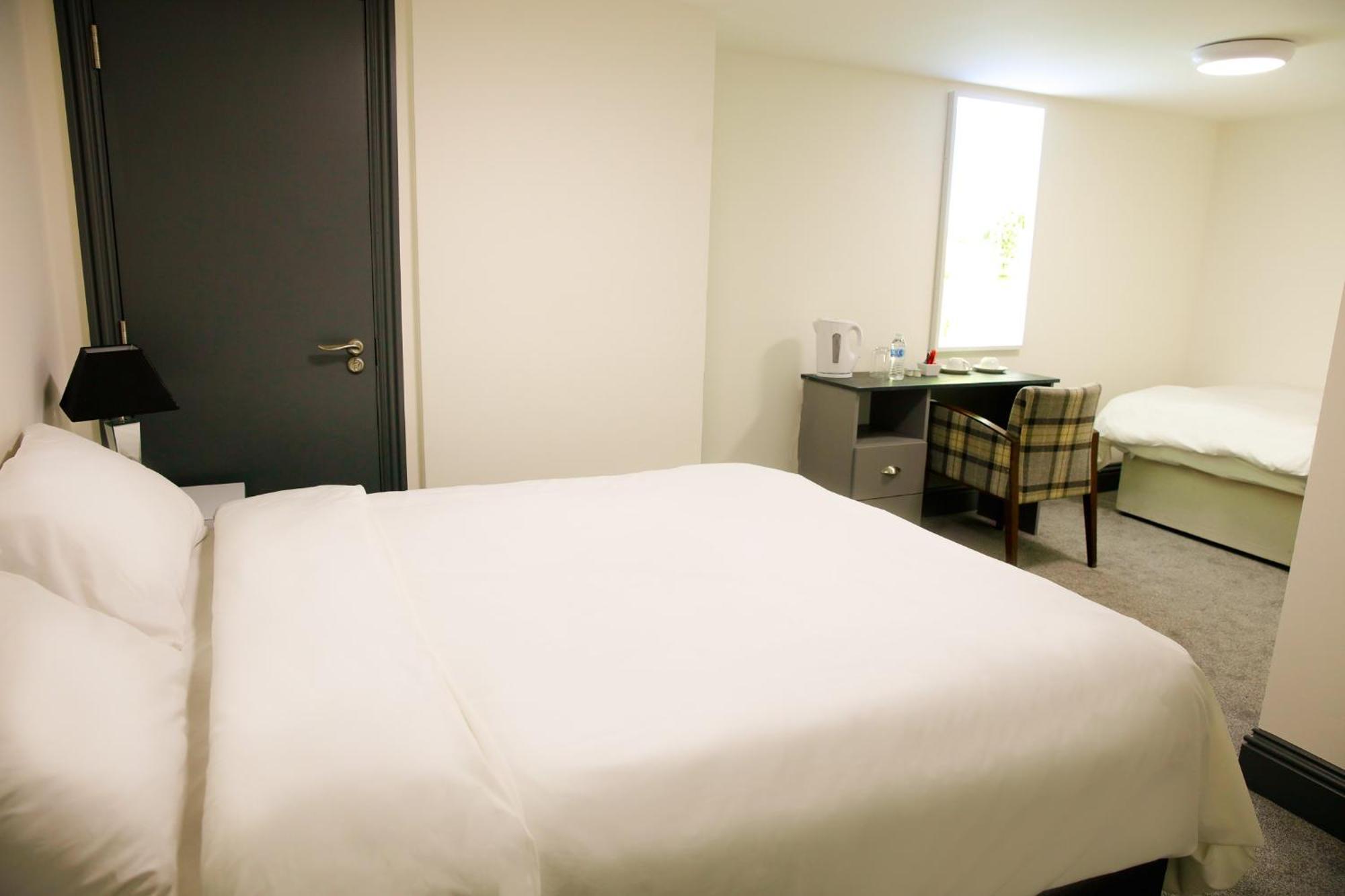 The George Wright Boutique Hotel, Bar & Restaurant 罗瑟勒姆 外观 照片